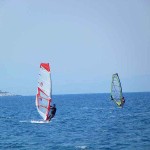 Δραστηριότητες στην Βόρεια Εύβοια: wind surfing.